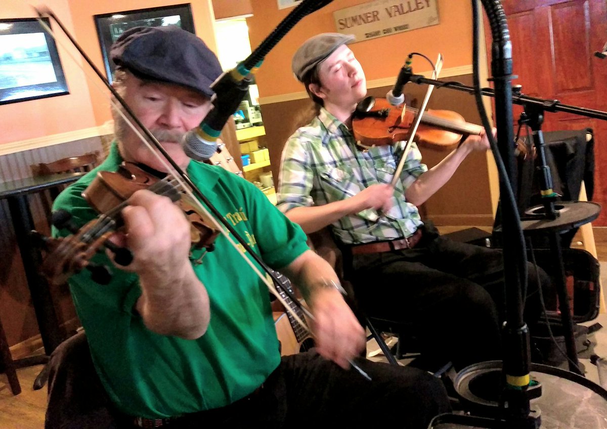 deztroyah's tweet photo. #irishmusic #StPatricksDay #KellysRow #somersworthNH @FostersDailyDem https://t.co/3Fih1uV83W
