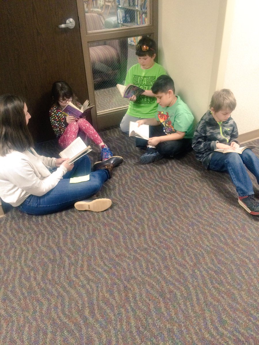mrssanders31's tweet photo. Enjoying some Goosebumps in our book club! So thankful for the week with our Clemson Student. #CUtheReturn https://t.co/LozCTXinRc