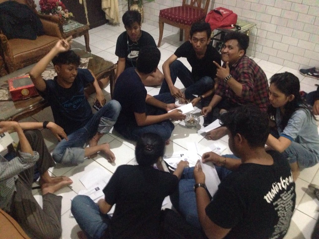 Bismillah siap edarkan undangan tiap-tiap sekolah #LAJSibolang04 #Sibolang04 #IKASMAPAT2014