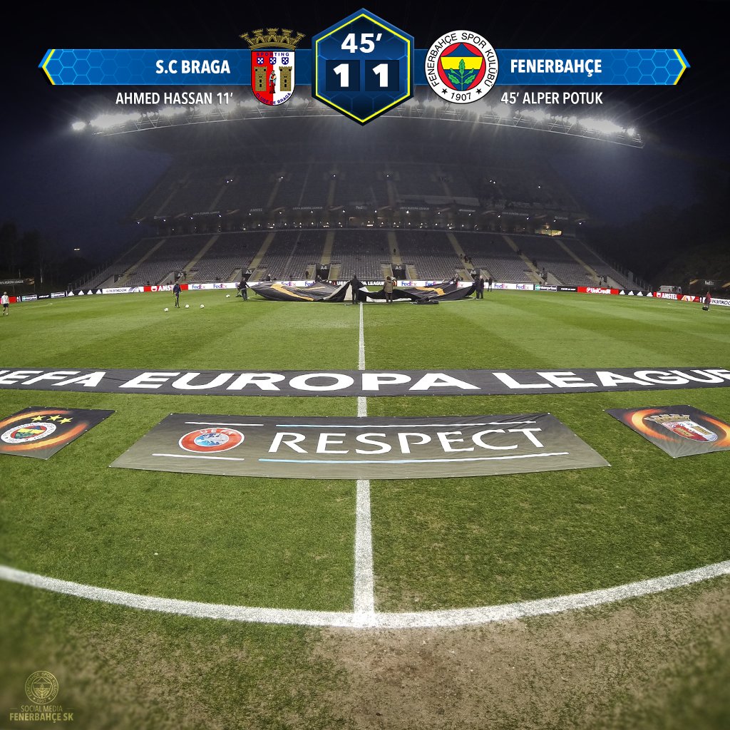 Fenerbahce's tweet photo. İlk Yarı Sonucu | Braga 1-1 Fenerbahçe #UEL #SCBvsFBSK https://t.co/yVzpQPRuq9