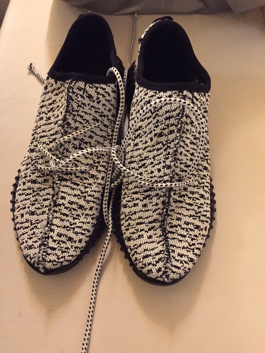 stefan_petzner's tweet photo. ❤️❤️❤️ #sneakers #readyforspringtime https://t.co/6nXqVo0DMt