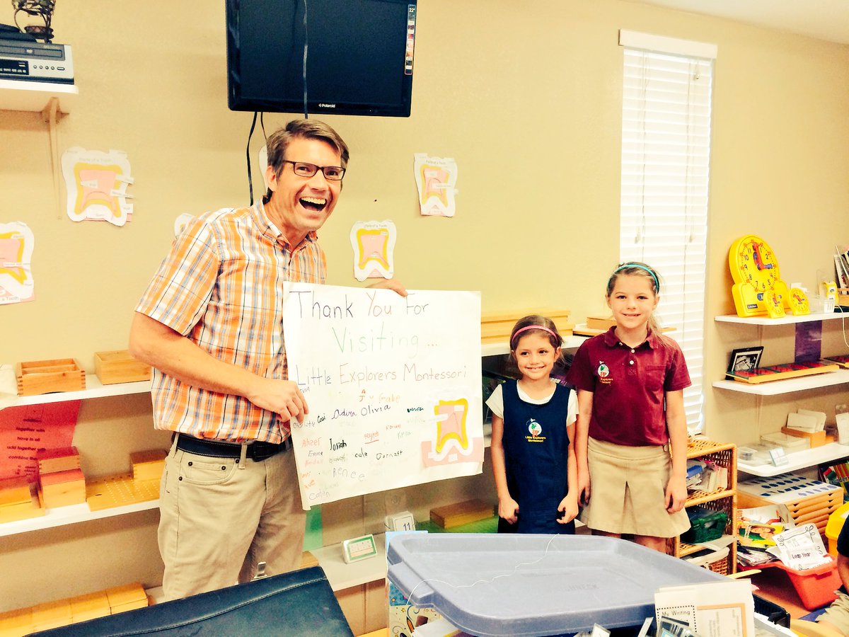 Bmpmagicdocs's tweet image. Dr.Mac getting a great big thank you from Little Explorers Montessori! Get your school learning about oral hygiene