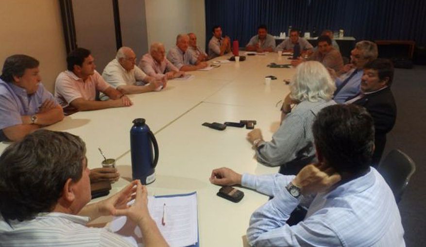 Se firma convenio marco entre CRA y el INTA ruralpuntaindio.com/?p=6147