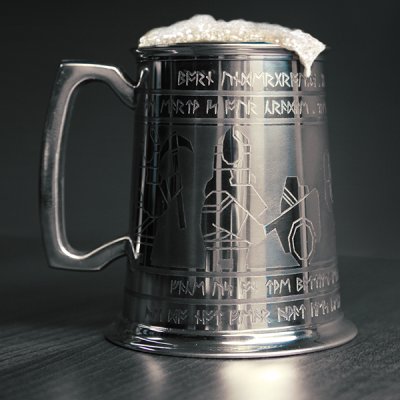 yogscast's tweet image. Being discussed on Deck Rippers right now. NEW Diggy Diggy Hole Tankard on the store! yogsca.st/DiggyDiggyTank…