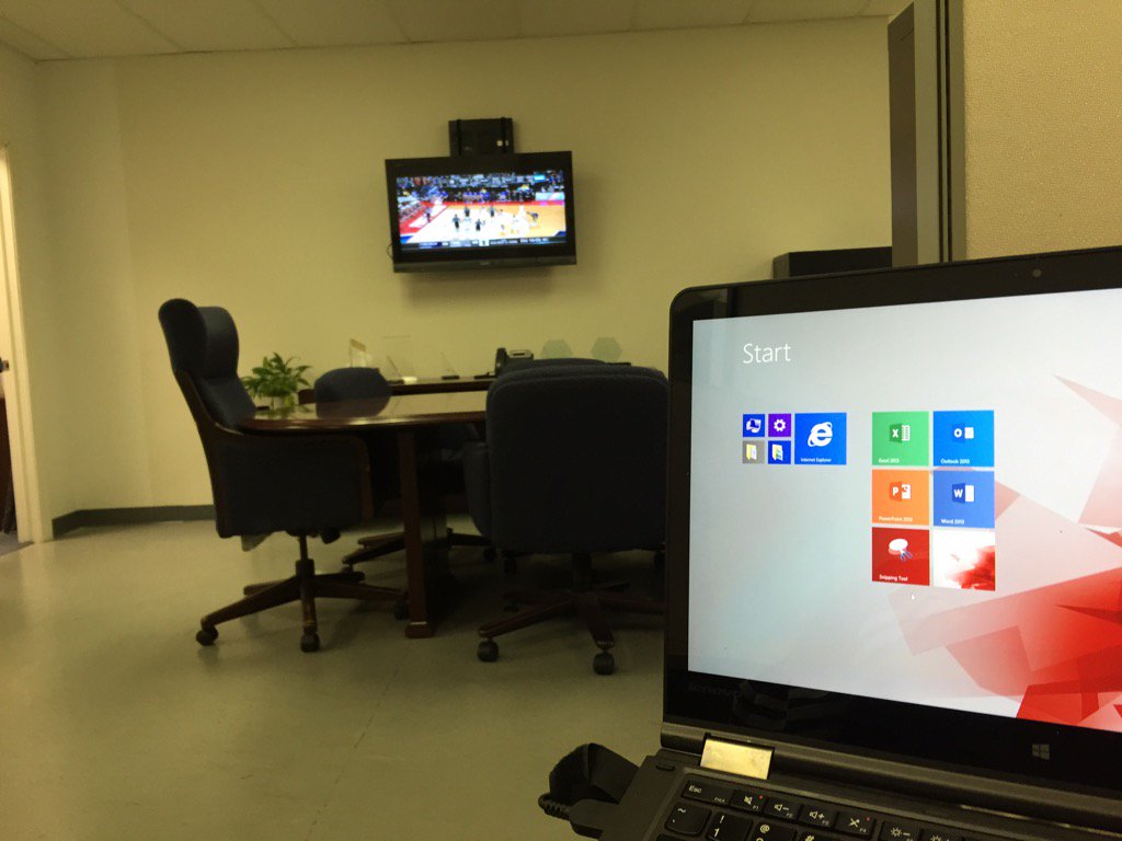 Multi-tasking type of day...gotta have your priorities straight #MarchMadness