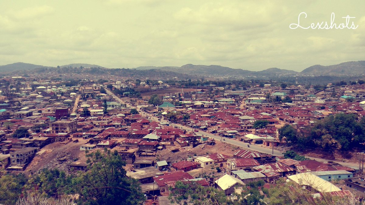 AlexAdeiza's tweet photo. What do you use your phone for? This is what I use my #CamonC8 for. This is Okene, Kogi State. https://t.co/8yWW5svQlX