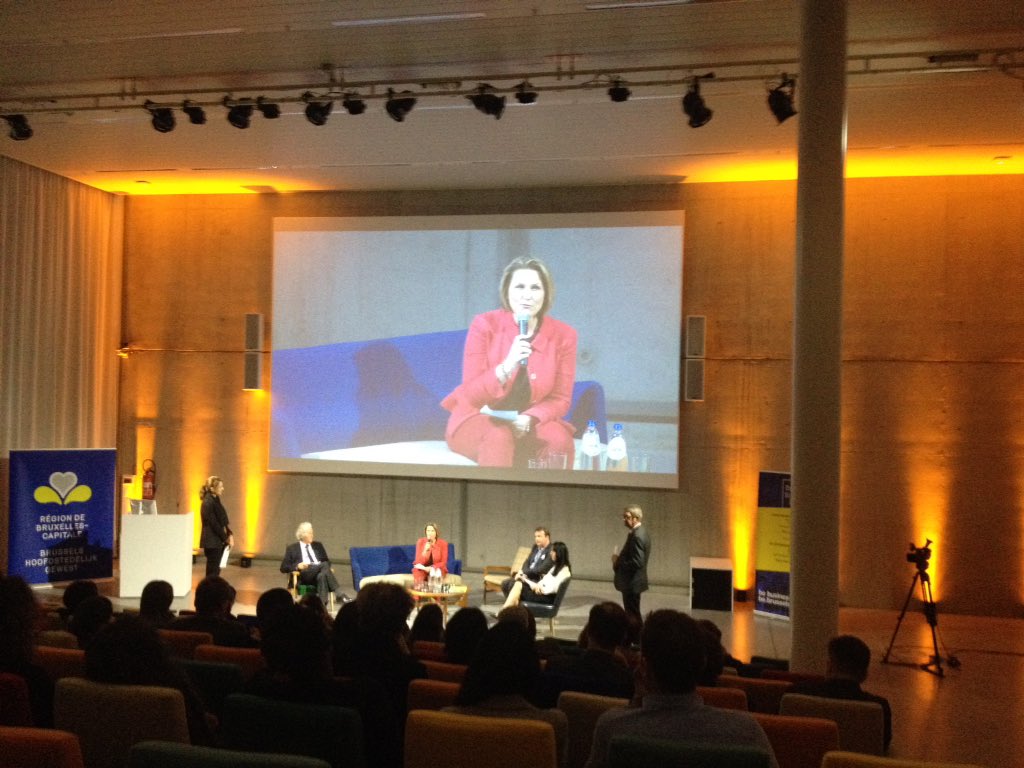 DidierGosuin's tweet photo. Les femmes à Bruxelles sont beaucoup plus des auto-créatrices d'emploi #EntrepeneuriatFeminin #BBDAYS2016 #Jump https://t.co/8F4849cx2I