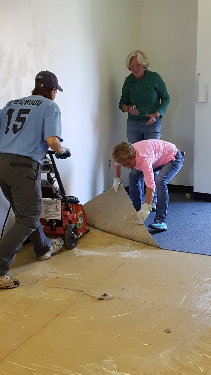 JavaJukeboxReho's tweet image. #DemoDay has begun! Did we mention we have #great #friends?!?! #coffee #rehoboth beach @TheEllenShow