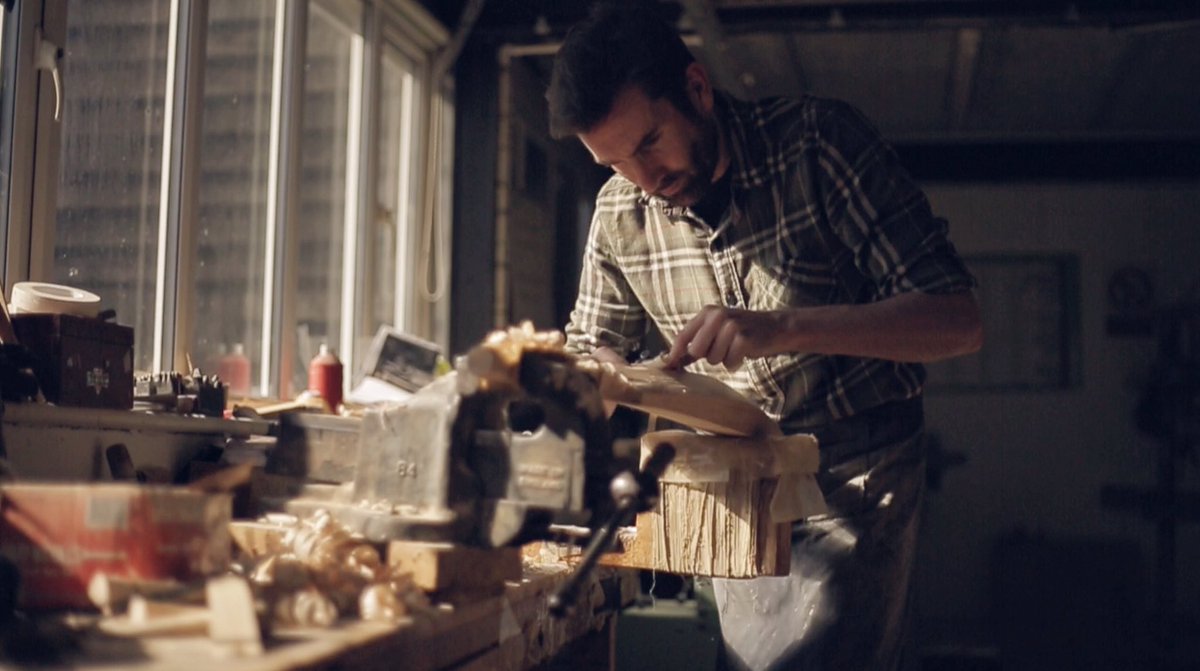 Chris King from <a href="/MadeByGrayNics/">GrayNicolls Workshop</a> <a href="/graynics/">Gray-Nicolls</a> handmakes #cricket bats for some of the <a href="/englandcricket/">England Cricket</a> team. #WT20 #t20