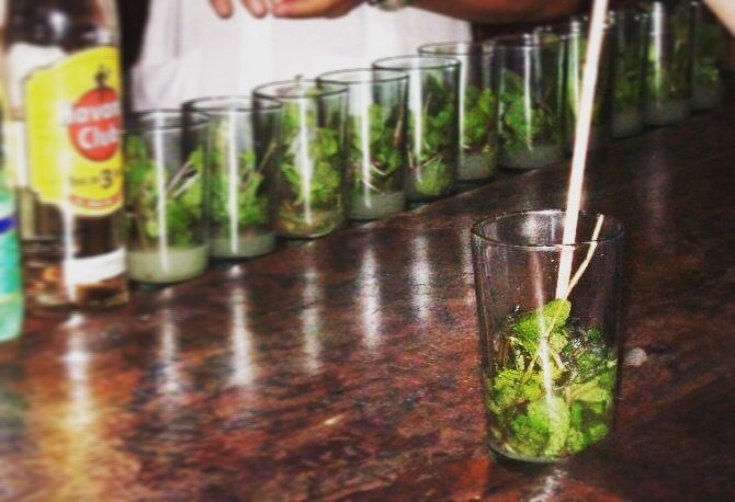 Malibubm's tweet photo. En este día de calor te recomendamos probar uno de los tragos más refrescantes y favoritos de la casa, #Mojito 🎉 https://t.co/U4se40xON5