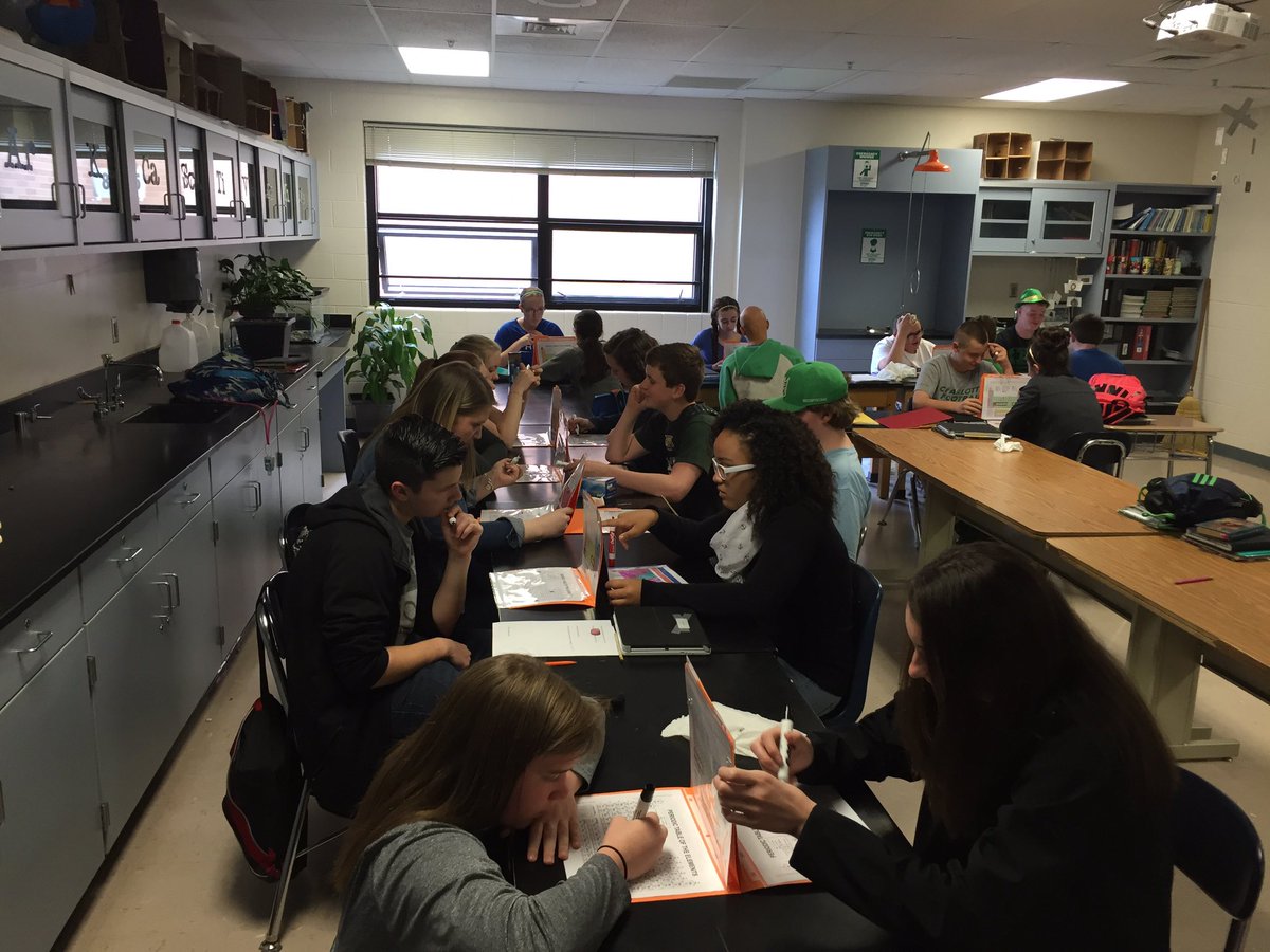 MrTomGoZeps's tweet image. Periodic Battleships! #hit #miss #pjhscience