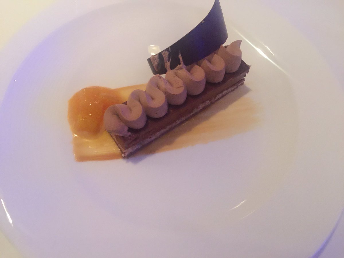prasadrv's tweet photo. Eating #dessert and listening to @davemcclure @RitzCarlton Tysons Corner #SEVC16 https://t.co/BAzEPNX57x