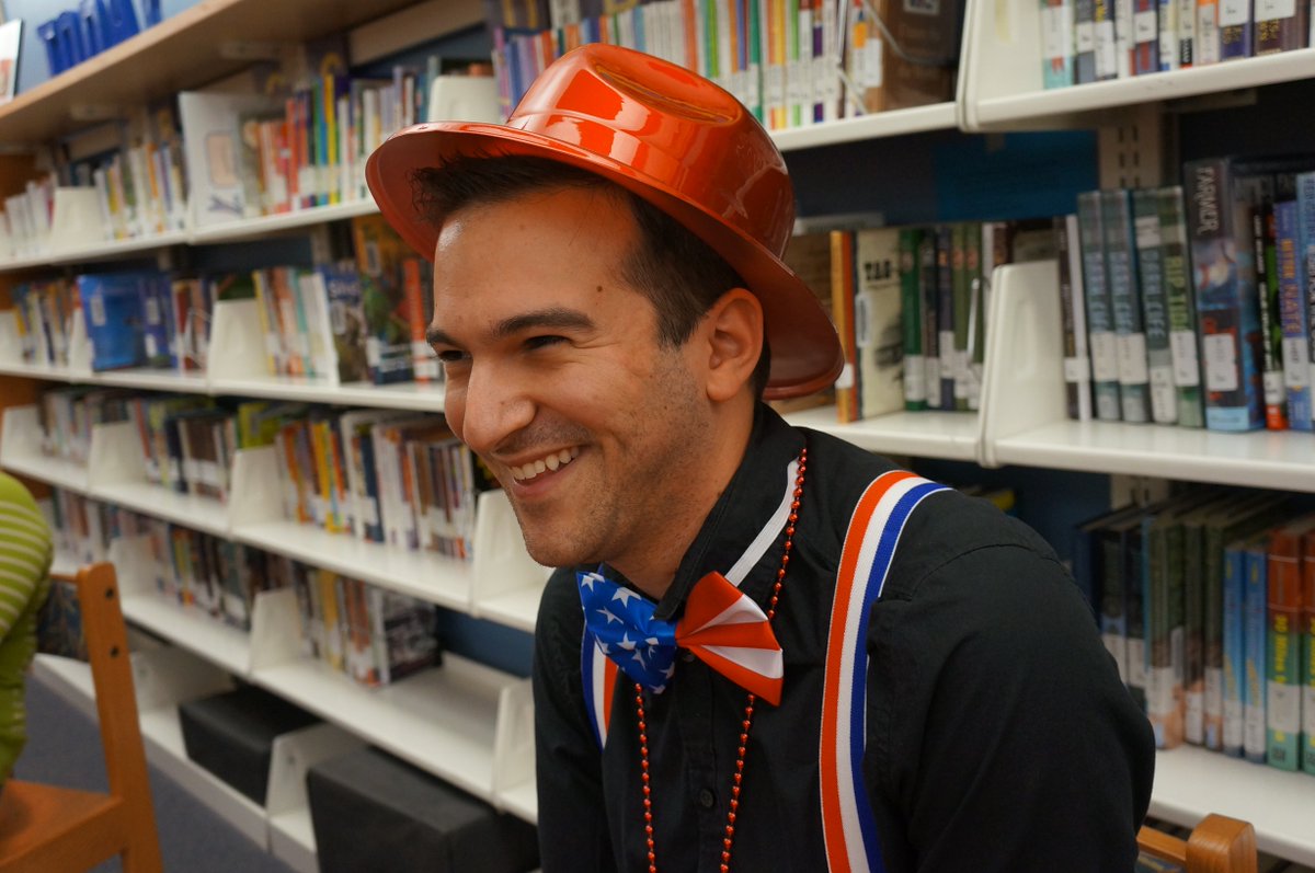 CLESCrocs's tweet image. Crystal Lake loves our SCPS Elementary School Teacher of the Year Chris Pombonyo @FamousinFirst #SCPSTOY2017