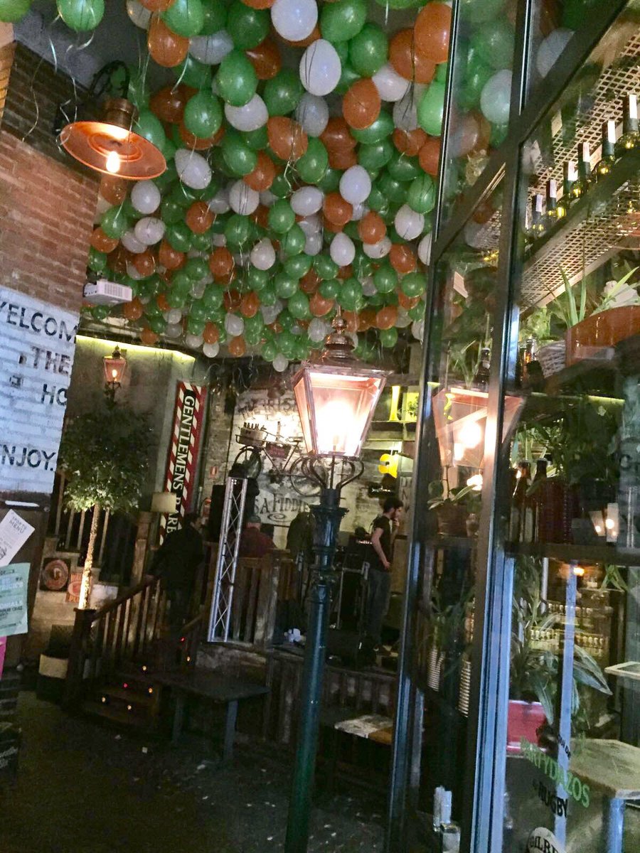 globobo's tweet photo. Happy St. Patrick's day!!#stpatricksday #globos #balloons https://t.co/KHrMNWqfYz