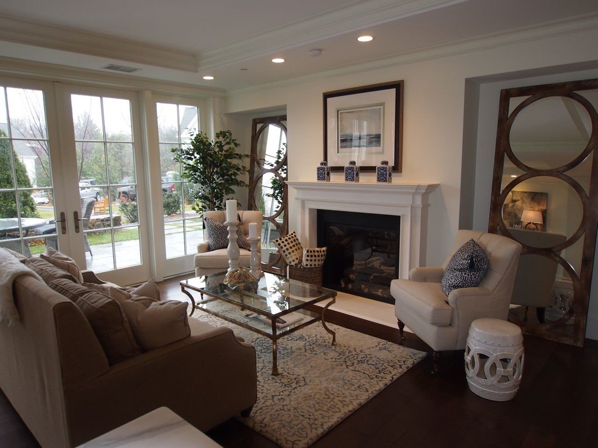 BostonChurchill's tweet photo. Orchid Interiors #staged this home in Wellesley, MA. #homestaging #furniturerental #resamass @BostonChurchill https://t.co/2mLBGPmOcV