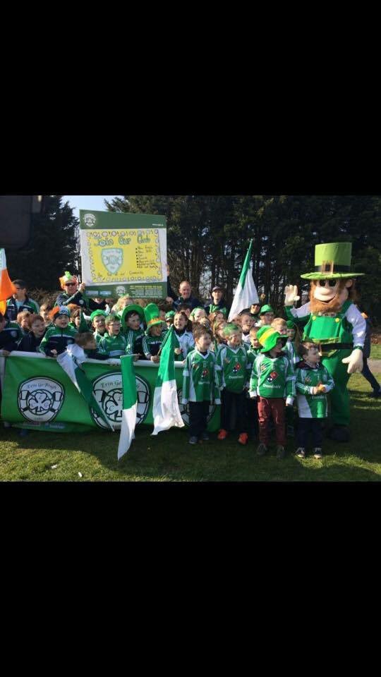loopylulu96's tweet photo. Q1.Most symbolically Irish at Blanch Parade- local GAA club #MayFTrip #TeamRo2 #StPatricksDayParade blanch https://t.co/fzXIjX4B1L