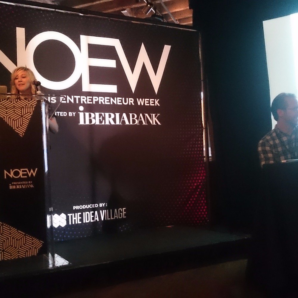 tipsysquid's tweet photo. @lookfar_ideas own @lfox3 on the imp of CEO viz in digital age. #runway #NOEW2016 #entrepalingo #execvisibility https://t.co/53jXB0Z2e1