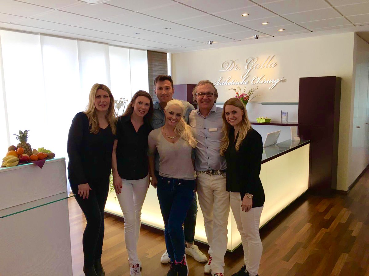 AestheticFirst's tweet image. Familie #DanielaKatzenberger #LucasCordalis zu Besuch bei #Aestheticfirst :-)
facebook.com/Aestheticfirst…