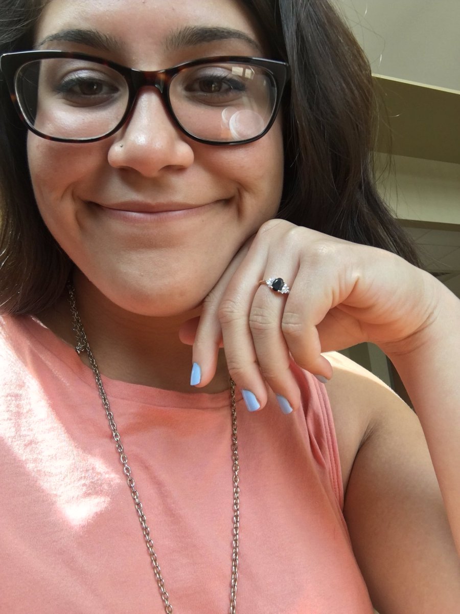 DorianRFranco's tweet photo. All photo captions should be in present tense like they're happening now. Always say the date and location. #dznstn https://t.co/hIrjVPpBHa