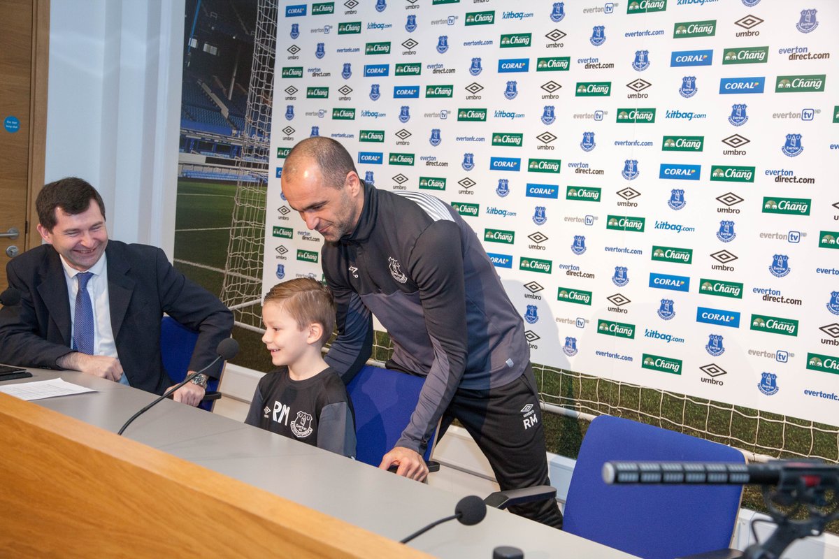 toffeemen1's tweet image. what a day my boy is #miniroberto and the post man posted are @ManUtd away tickets @EvertonArentWe