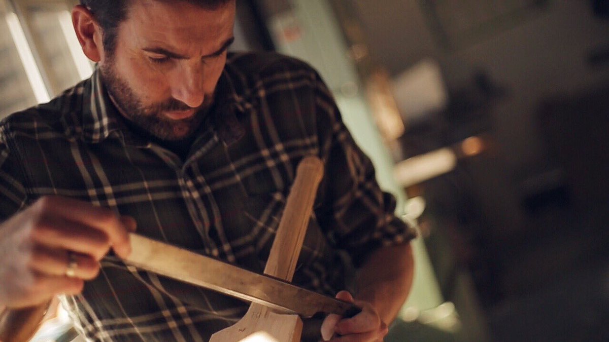 Film <a href="/MadeByGrayNics/">GrayNicolls Workshop</a> out tomoro he makes bats for <a href="/sambillings/">Sam Billings</a> <a href="/AlexHales1/">Alex Hales</a> <a href="/jbairstow21/">Jonny Bairstow</a> <a href="/jamestaylor20/">James Taylor</a> <a href="/chriswoakes/">Chris Woakes</a>