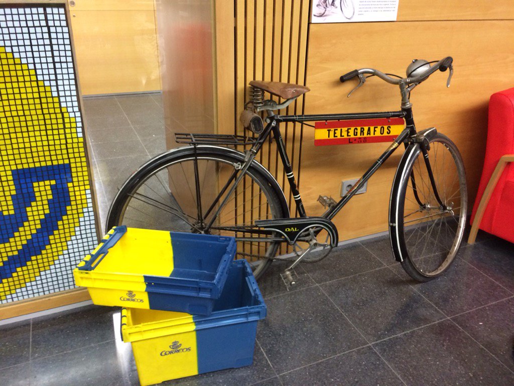 LlibreViu's tweet photo. @bibliosmataro Xerrada 300 anys Correus a Mataró. Francesc Roges exposa el seu treball de recerca histórica https://t.co/zC0M7AmFI3