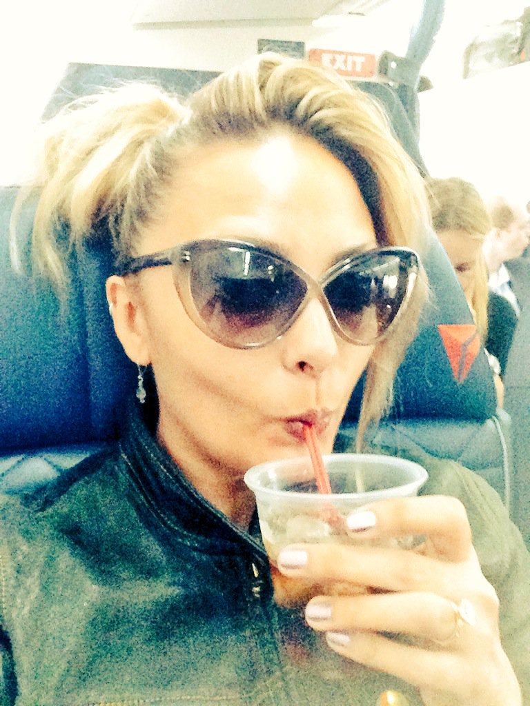 Sláinte! #TheLemmy for #StPatricksDay! Headed to NYC for PUNK ROCK HEAVY METAL KARAOKE <a href="/fontanasnyc/">Fontana's Bar</a>! #TravelDay \m/