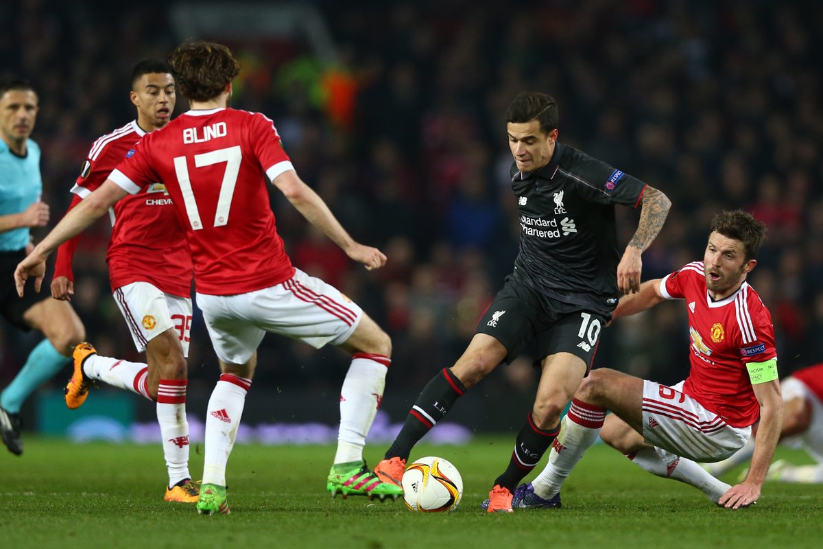 LFC's tweet photo. Goes one way, then the other... https://t.co/GTdzIaH8XZ