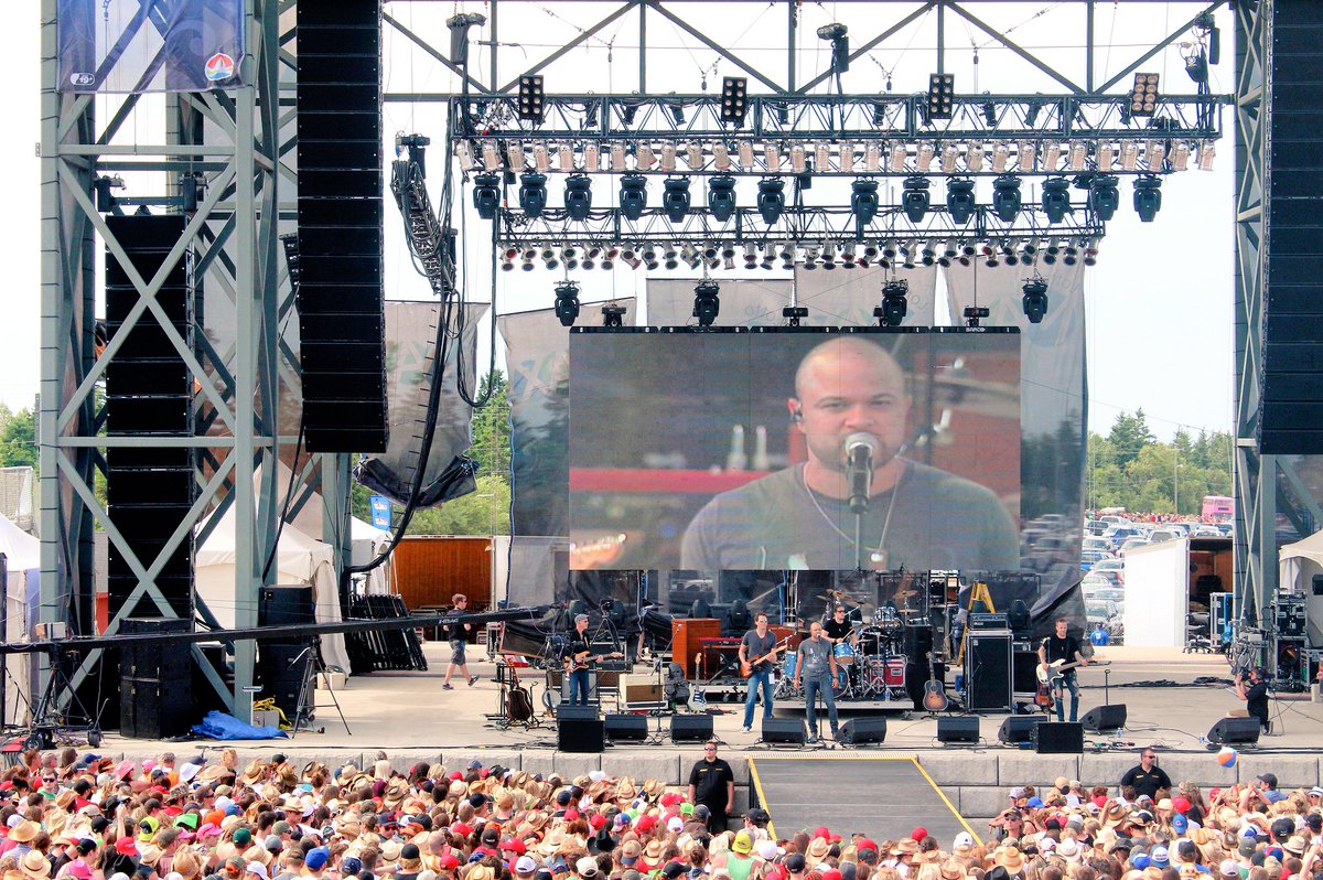 #TBT 2014 at <a href="/CavendishFest/">CavendishBeachMusic</a>.  I can't wait to play this stage once again on Saturday, July 9th!