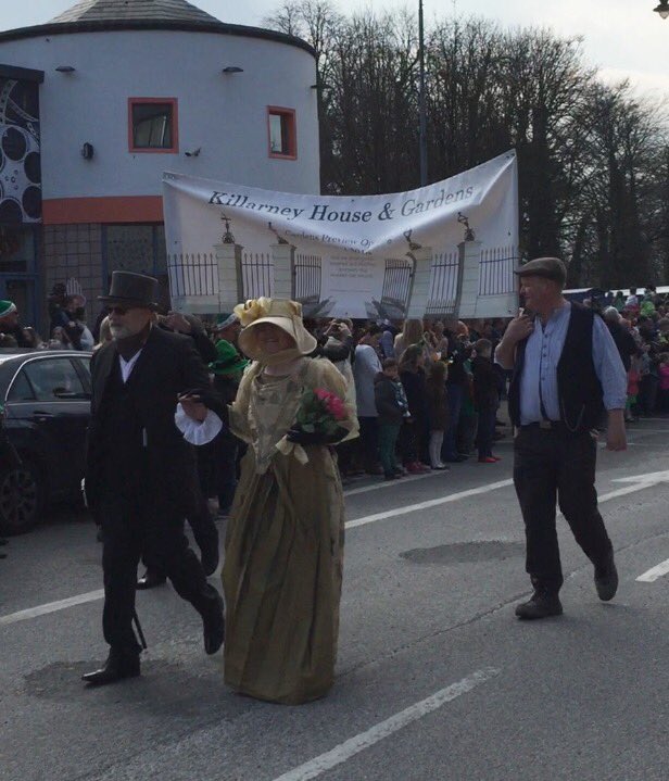 GFX Design Studio (@gfxdesignstudio) on Twitter photo Great parade Well done to all  #lovekillarney #StPatricksDay Happy with the banner by us too <a href="/KlyChamber/">Killarney Chamber</a> <a href="/opwireland/">Office of Public Works</a> Great parade Well done to all  #lovekillarney #StPatricksDay Happy with the banner by us too <a href="/KlyChamber/">Killarney Chamber</a> <a href="/opwireland/">Office of Public Works</a>