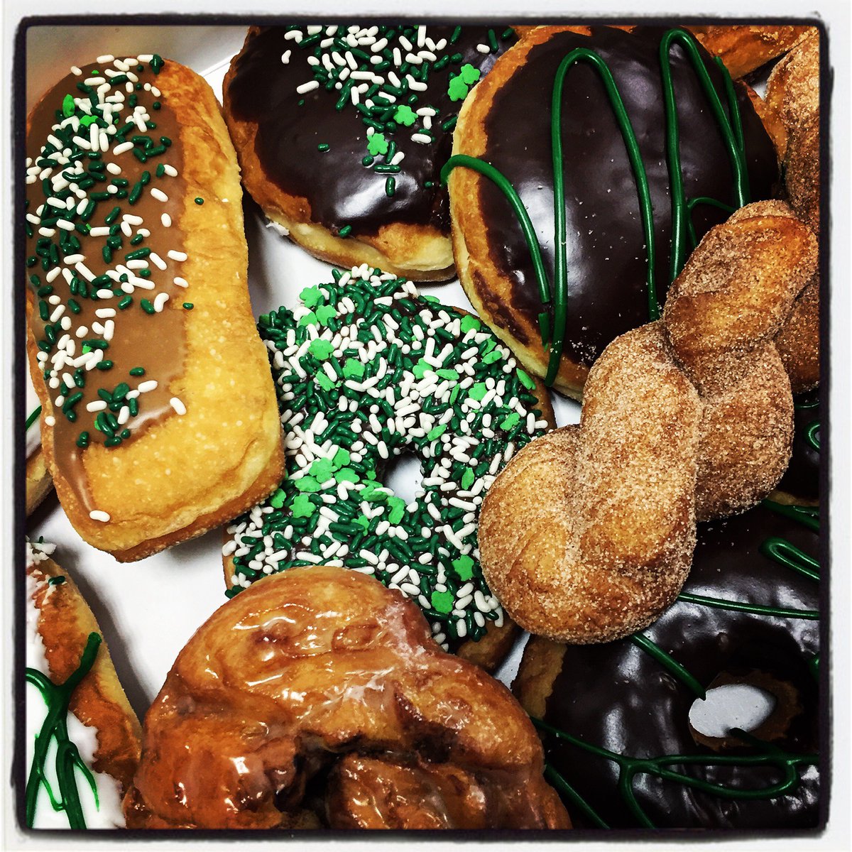VelocityMN's tweet photo. Celebrating St. Patrick's Day the right way...with sprinkles! #GoGreen https://t.co/iOT8uiYfi4
