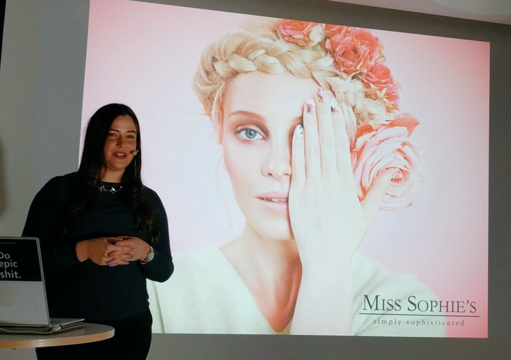 12min_me's tweet photo. @ms_sophies gets on the stage! #12min #12minb talking about nails and wraps https://t.co/mjfJNp9CXI