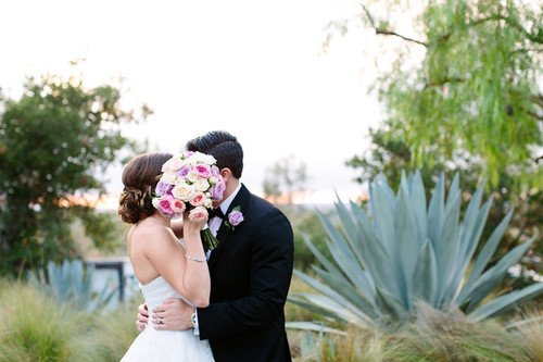 WeddingWire's tweet image. Your wedding, your rules! Here's how you can set your foot down politely: ow.ly/Zz9Sx {@suzygoodrick}