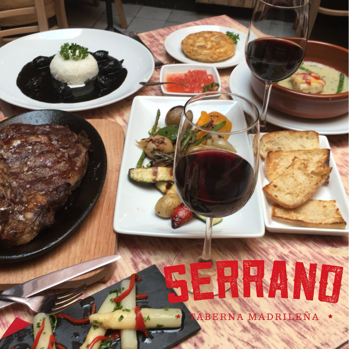 serranotaberna's tweet photo. #TraigoUnasGanasDe comer en #SerranoTaberna 🙌🍴🍷
¡Los esperamos! 💃 y a las 10 pm #TablaoFlamenco en @LaCuevaRociera https://t.co/iLKZYaNqU7