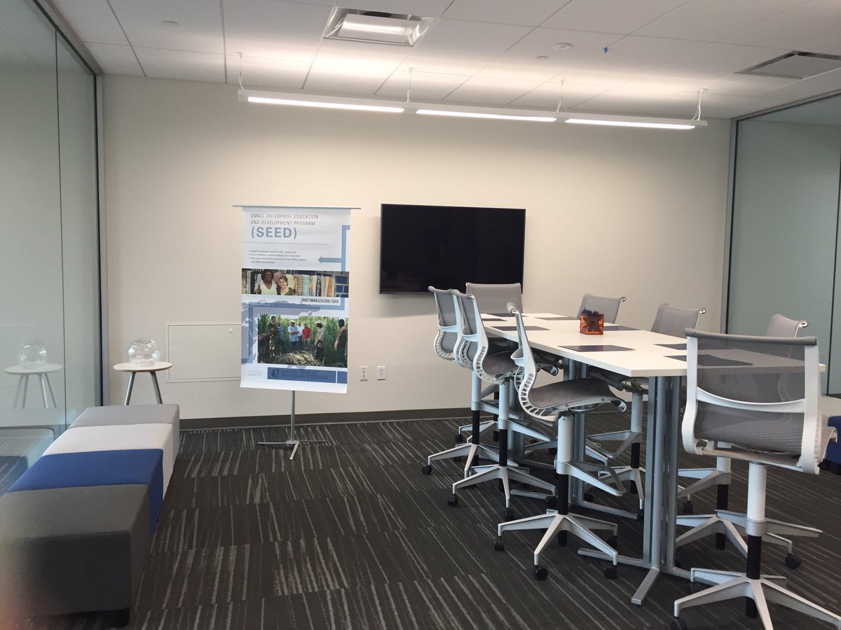 usuecenter's tweet photo. #HuntsmanHall will provide the new Clark Center with collaboration space for #AggieEntrepreneurs!#BuildingHuntsman https://t.co/UyadCchQvG