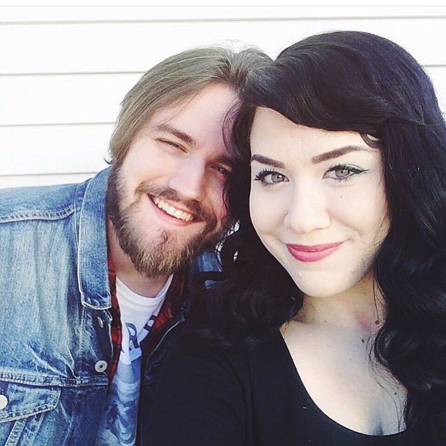 LocalBones's tweet photo. I pretty much can't open my eyes when I'm outside. #BrockLife https://t.co/JsVAsQZR43
