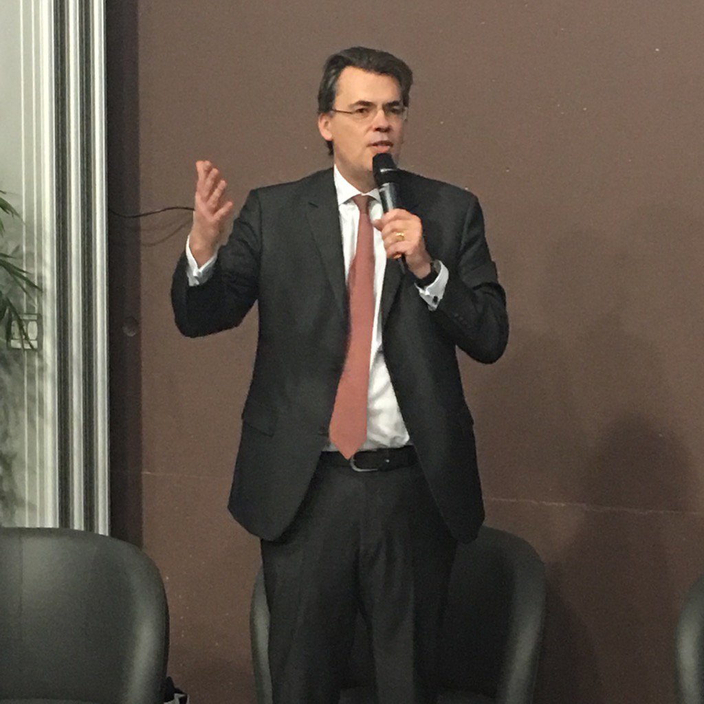 drouxel's tweet photo. #TDFNancy conclusion par B Serre VP ANDRH @ANDRH_Officiel le digital une formidable opportunité pour la fonction #RH https://t.co/RT6UO8sdLV