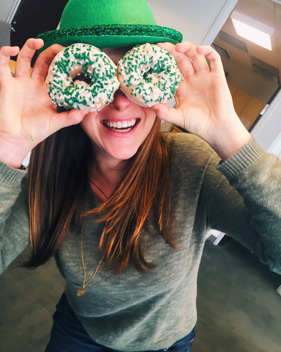 mediamath's tweet image. 🍀 Happy #StPatricksDay from #MediaMath and our donut-wielding in-house #leprechaun 🍺😝