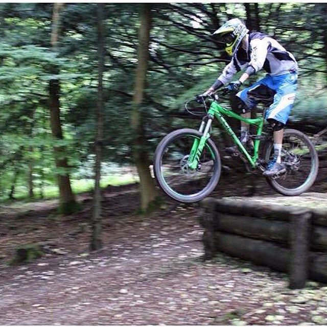 FRA_Apparel's tweet photo. 3 new riders to welcome tonight! Oscar Lysak, Patrick Crawford and Harry Carmichael! #FRA #FRATeam #MTB https://t.co/Fv4mAxbaCY