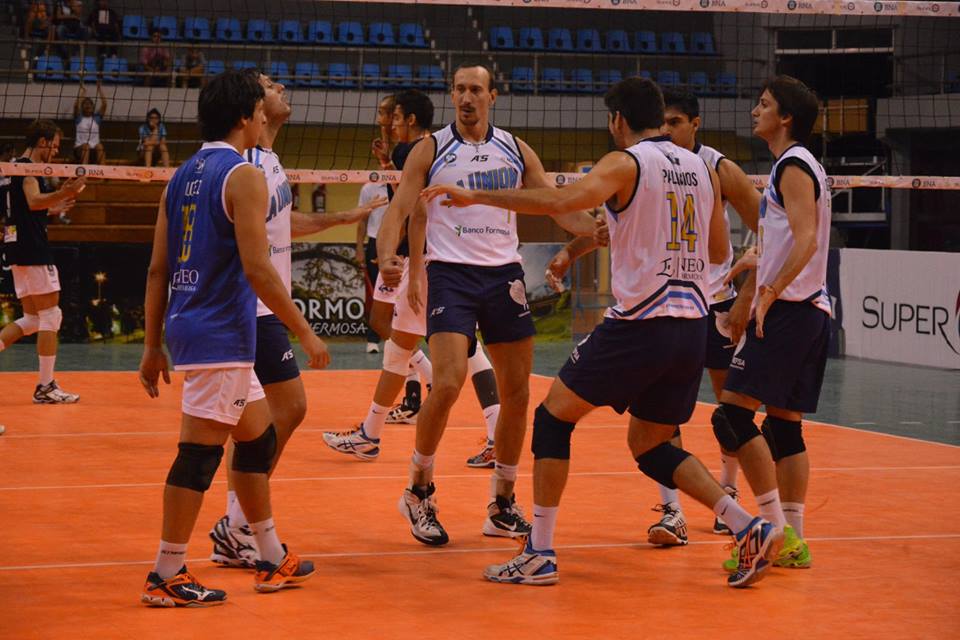 Esta noche la cita es en el Cincuentenario. <a href="/LaUnionFsaVoley/">La Unión Voley</a> vs <a href="/untrefvoley/">UNTREF Vóley</a> -21:30-por el pase a la final, Copa Arg