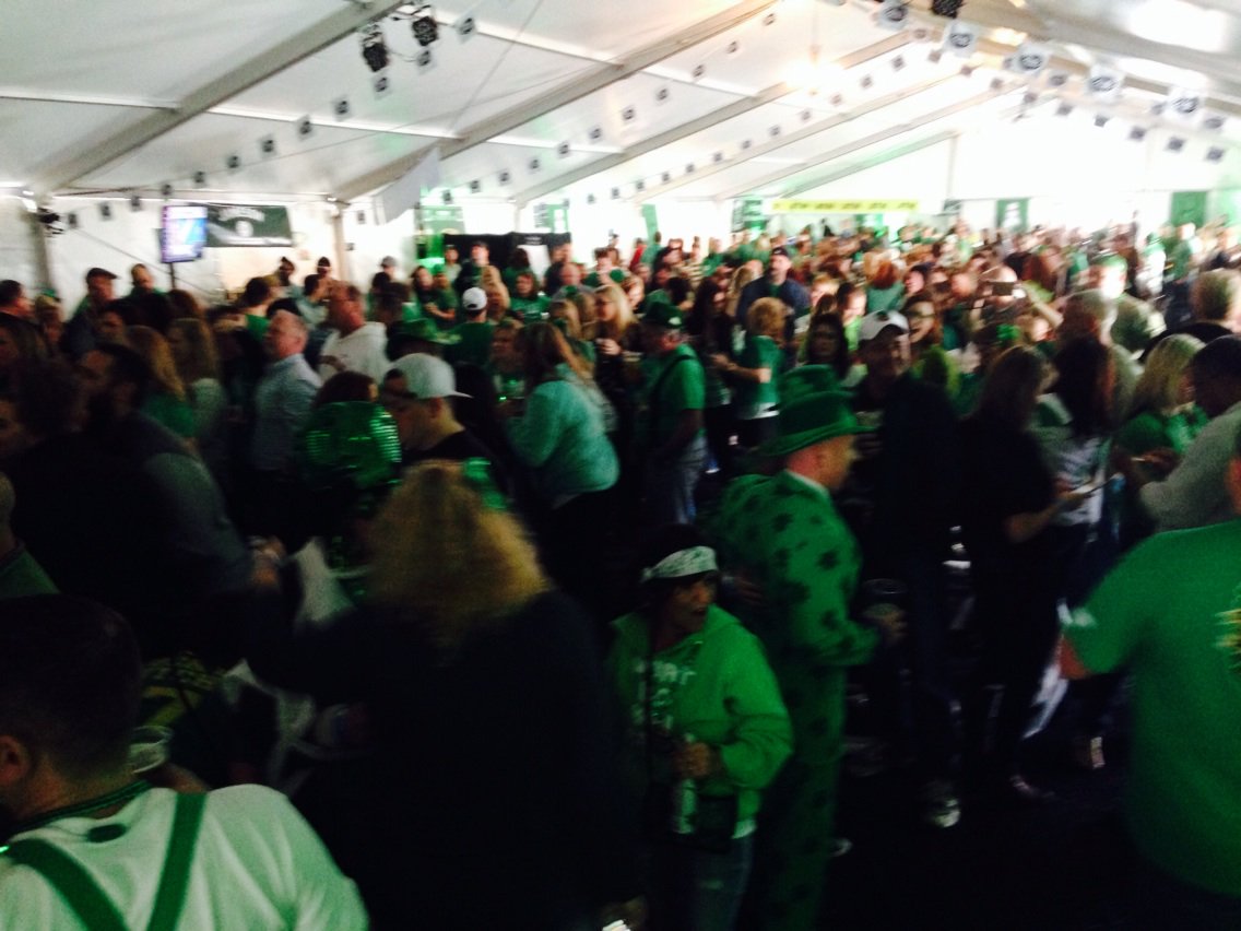 publican50's tweet photo. @fadocolumbus with 600 of my closest friends. @casonp31 @montyHill16 @fado_ellen #PaddyHard #StPatricsksDay https://t.co/hdzKCW0Hnr