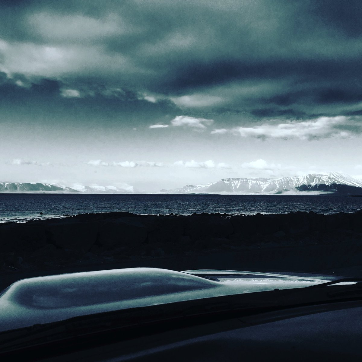 NicomOfficiel's tweet photo. #Islande, jour 1. Complètement irréel... https://t.co/TqoX2SxqOF
