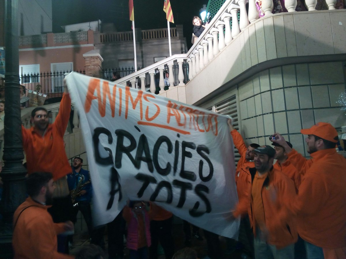 TautFalla's tweet image. Hem volgut agraïr a tot el món que ens ha animat en aquests durs moments. #gràcies