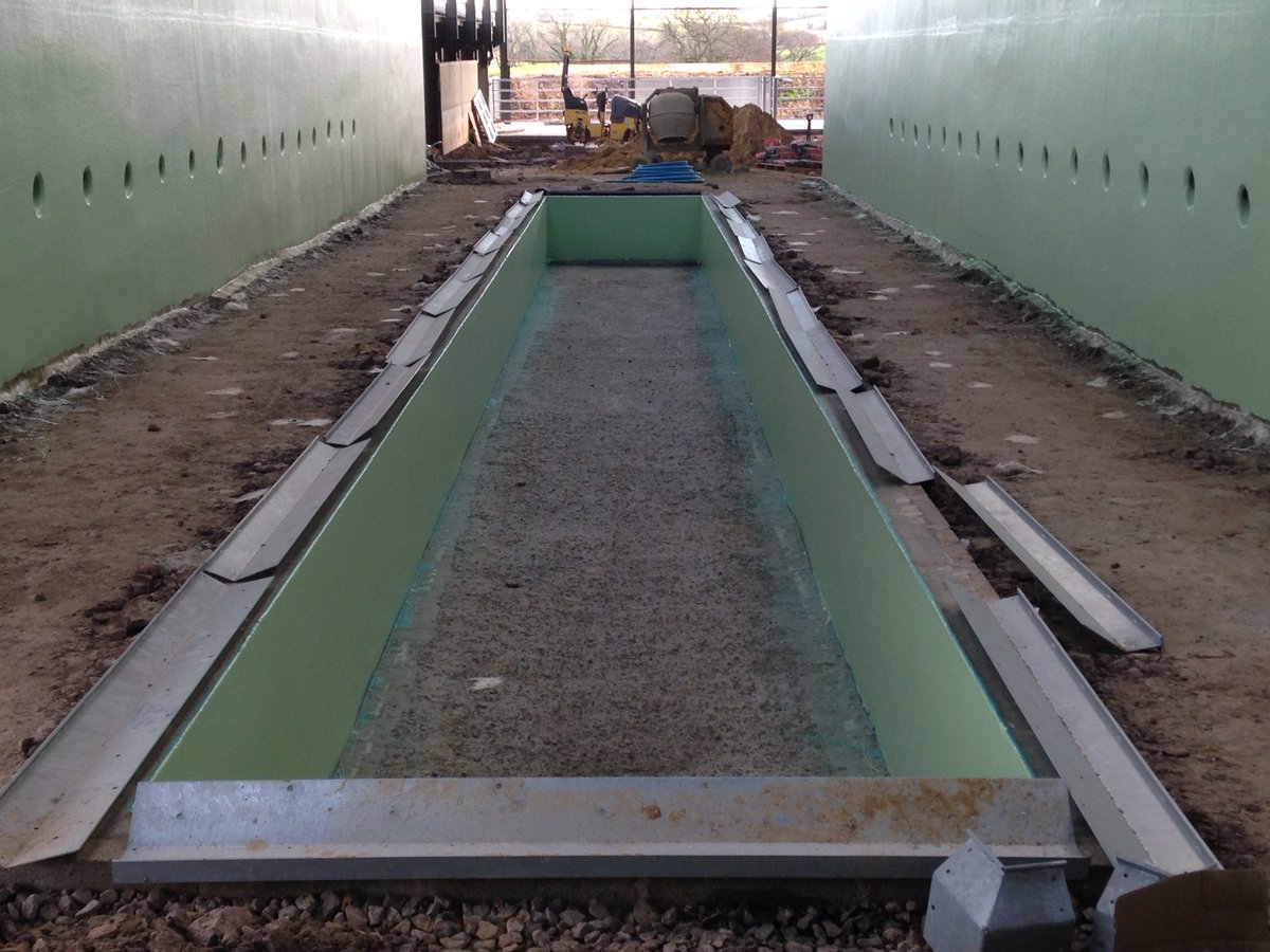 millwey's tweet image. Milking parlour walls, hard wearing, competitive pricing and a wide range of colours #fibreglass #milking #COWS