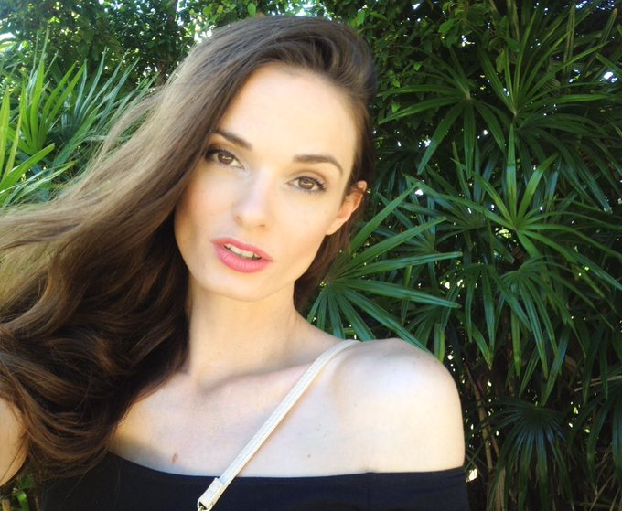 Kassie Lyn Logsdon’s pics and videos