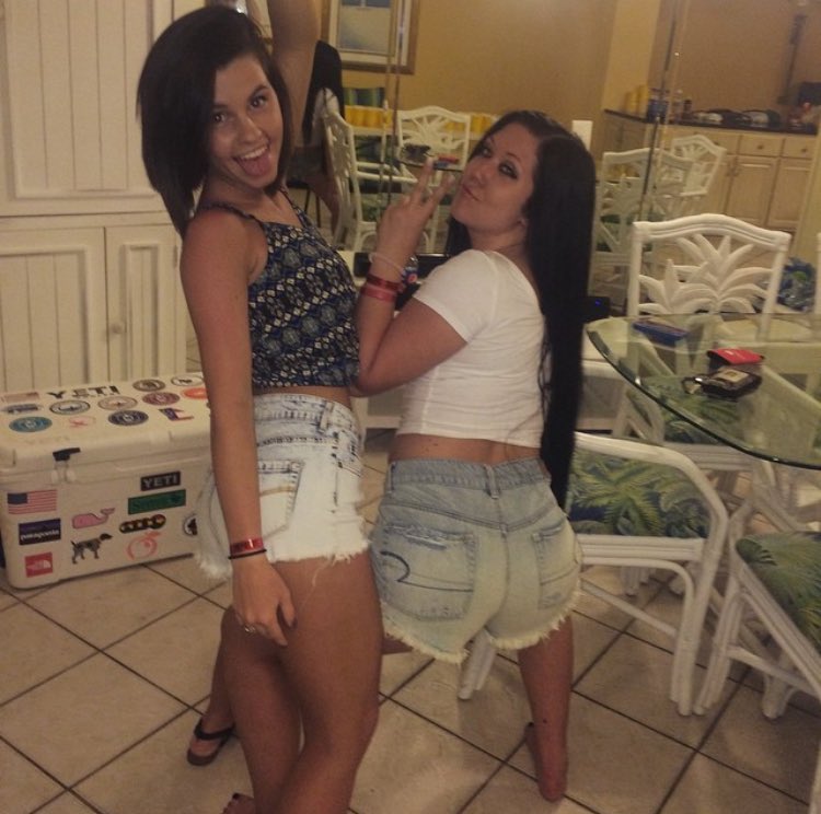 MaryCandler's tweet photo. Been about ya and I'm still about ya 🐠🌞🌊 #PCB15 to #PCB16 https://t.co/tniKv0Fdyp