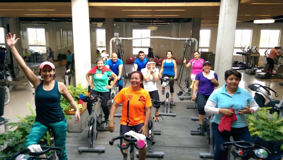 LuminaFitUp's tweet photo. Así se vivió nuestra #clase de Spin-Yoga para darle la bienvenida a la #primavera
#SoyGenteLUMINA #EnForma #SJR https://t.co/99IOUc6yIZ