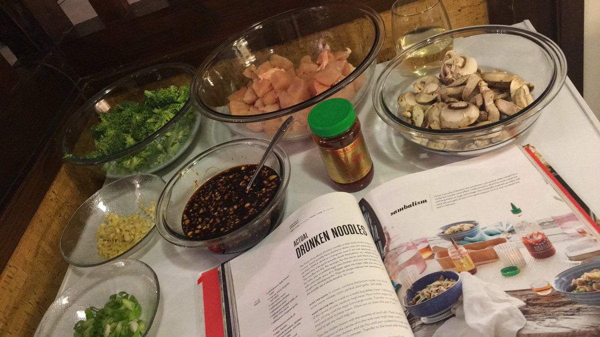 haileycathleen's tweet photo. St Patrick's day Asian drunk noodles inspired by @chrissyteigen https://t.co/cFmaA0qWmy