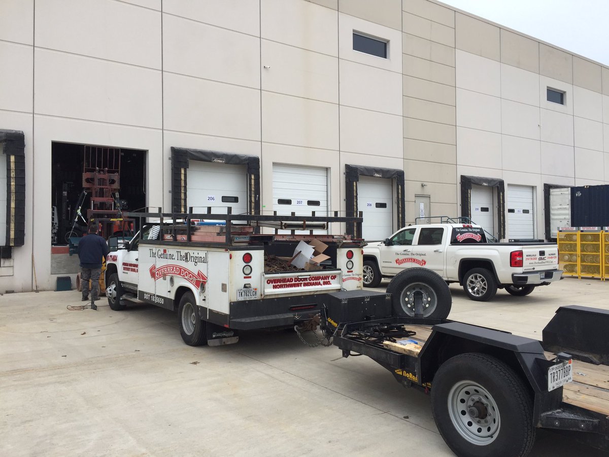 OverheaddoorNWI's tweet photo. #overheaddoorNwi #BehindTheRibbon #LoadingDockSolutions https://t.co/2JiZDQMLK9