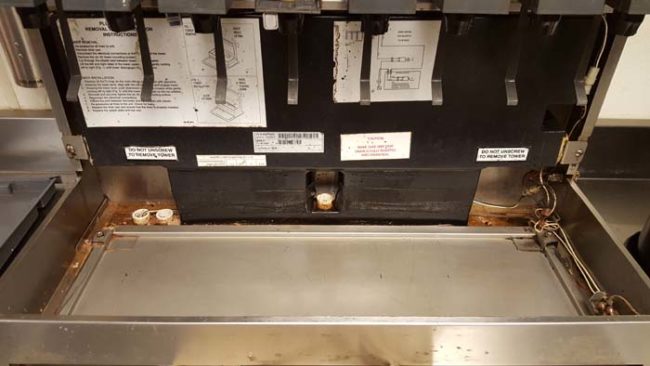 jansendebbi's tweet photo. This Is What It Looks Like When You Don't Clean A Soda Fountain For Months...Eww : https://t.co/EpHUELMRl0 
#OMG https://t.co/IDEPFNmvLu